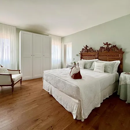 Carmen Garden Burano