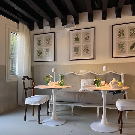 Carmen Garden Oda ve Kahvaltı