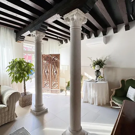 Carmen Garden Oda ve Kahvaltı Burano