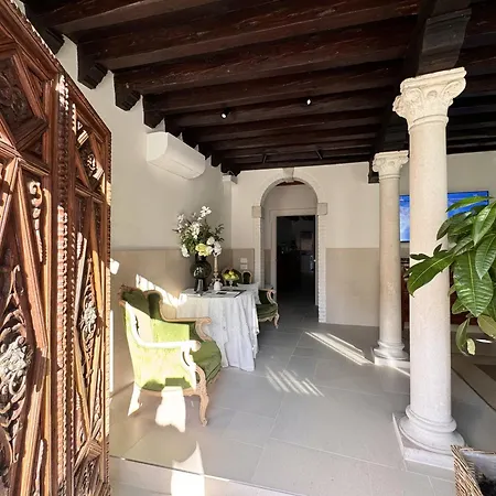 Carmen Garden Burano