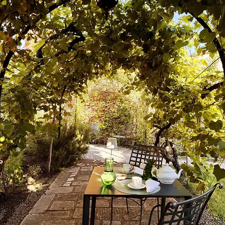Bed and Breakfast Carmen Garden