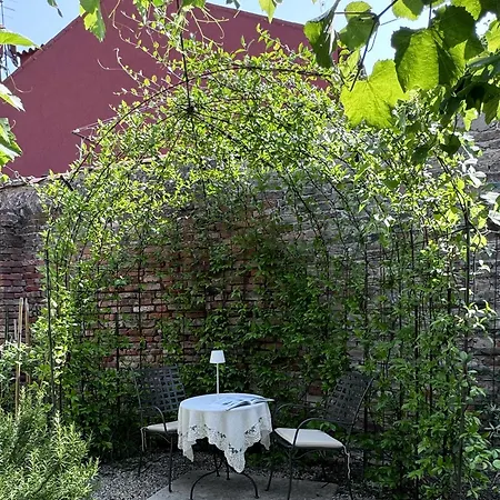 Carmen Garden Frühstückspension 4*